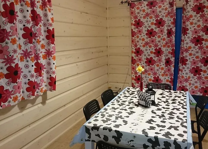 Dom Nad Morzem Witome بيت للعطل *