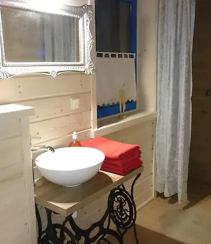 بيت للعطل Dom Nad Morzem Witome