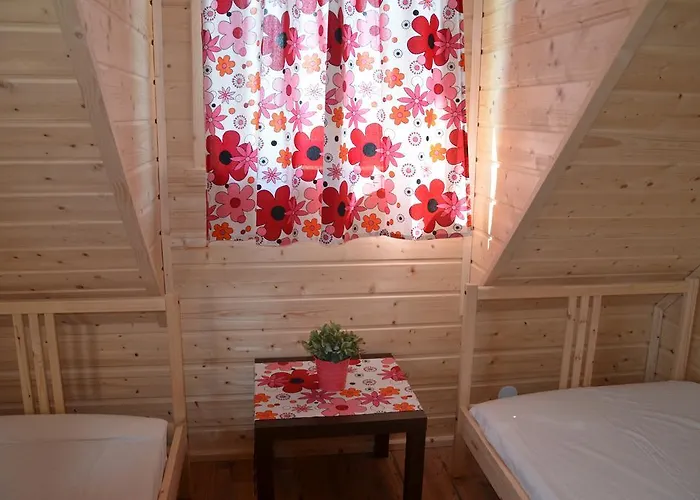 Dom Nad Morzem Witome بيت للعطل *