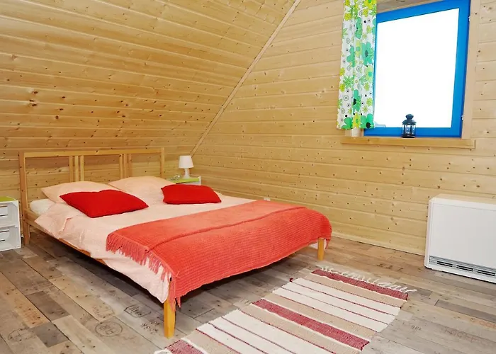 Dom Nad Morzem Witome بيت للعطل *