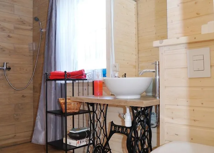 Dom Nad Morzem Witome بيت للعطل