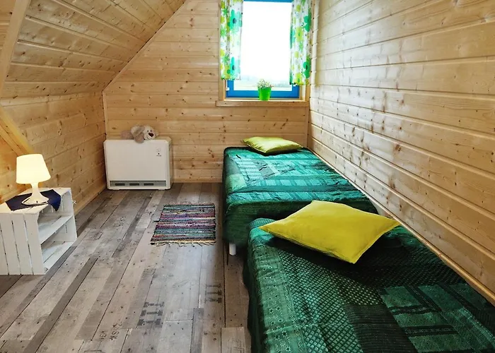 Dom Nad Morzem Witome بيت للعطل