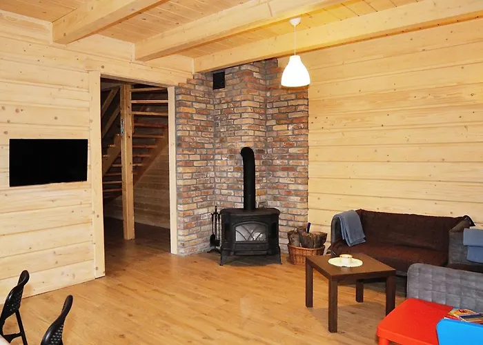 Dom Nad Morzem Witome بيت للعطل