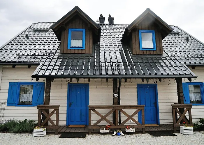 Dom Nad Morzem Witome بيت للعطل *